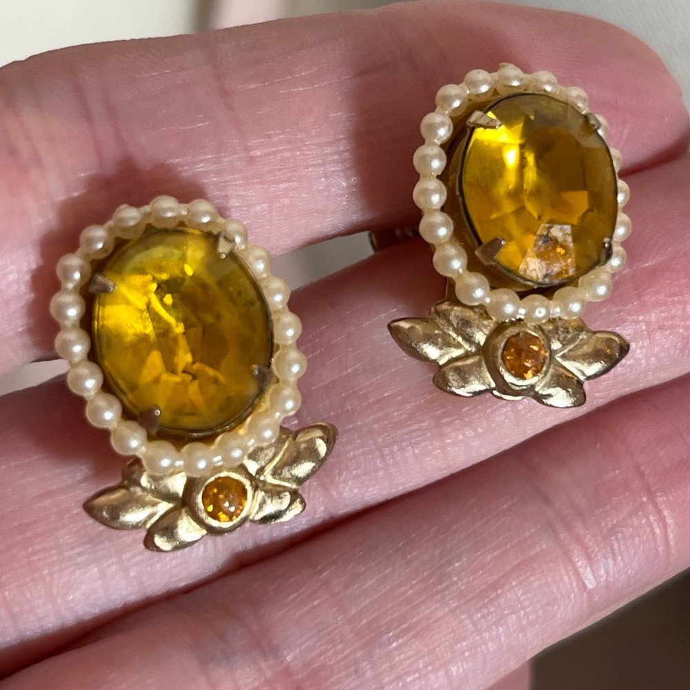 Vintage Coro Victorian Revival Yellow Citrine Pearl Gold Screw Back Earrings